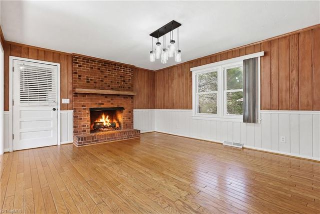 1024 Country Lane, Winston-salem, NC 27107