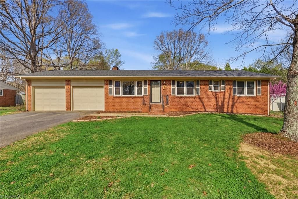 1024 Country Lane, Winston-salem, NC 27107