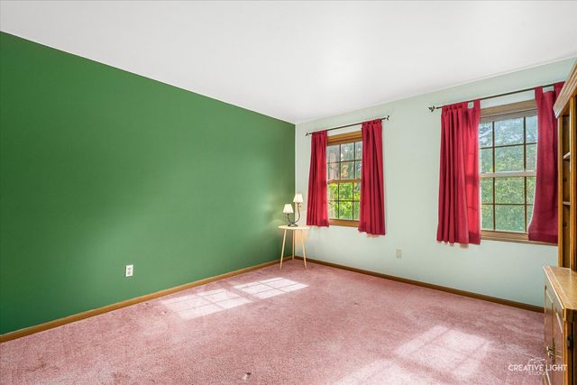 135 Chesterfield Drive, Oswego, IL 60543