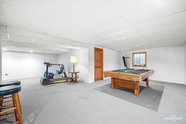 135 Chesterfield Drive, Oswego, IL 60543