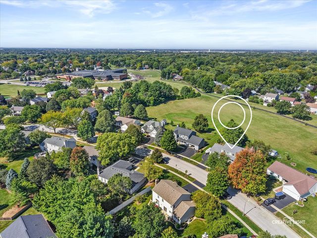 135 Chesterfield Drive, Oswego, IL 60543