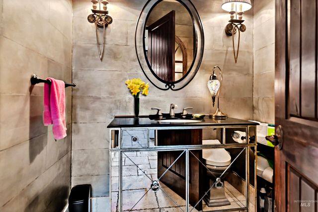 1810 N Valle Bello Way, Eagle, ID 83616