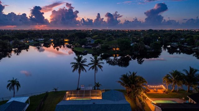 5152 SW 104th Avenue, Cooper City, FL 33328