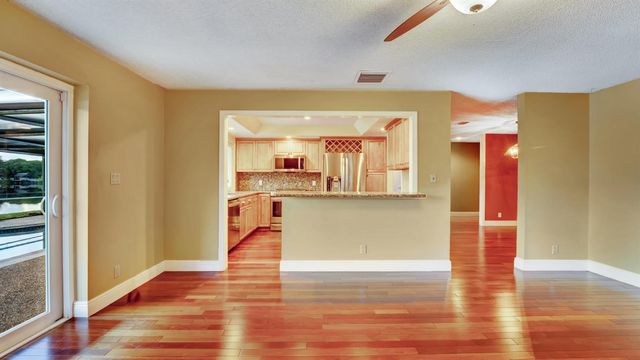 5152 SW 104th Avenue, Cooper City, FL 33328