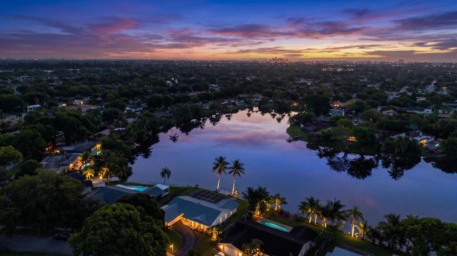 5152 SW 104th Avenue, Cooper City, FL 33328