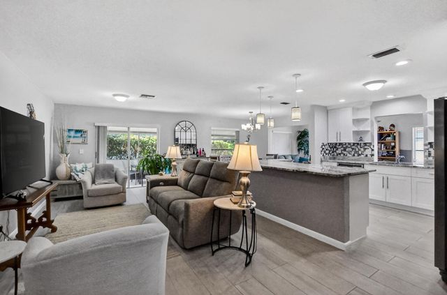 6277 Overland Place, Delray Beach, FL 33484