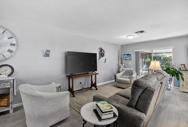 6277 Overland Place, Delray Beach, FL 33484