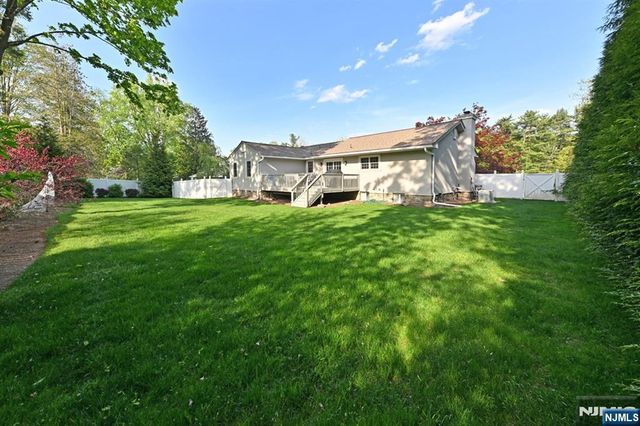 40 Plymouth Road, Hillsdale, NJ 07642