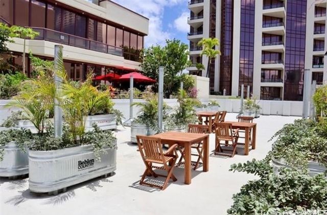 803 Waimanu Street 512, Honolulu, HI 96813