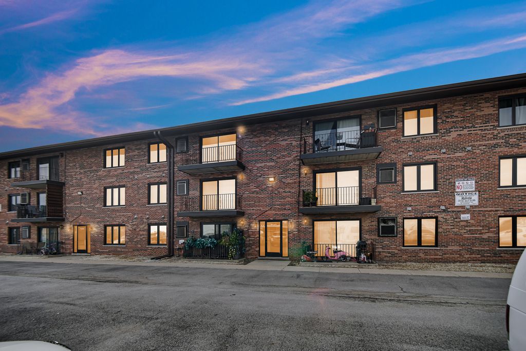 7347 W 79TH Place 3C, Bridgeview, IL 60455 — exterior