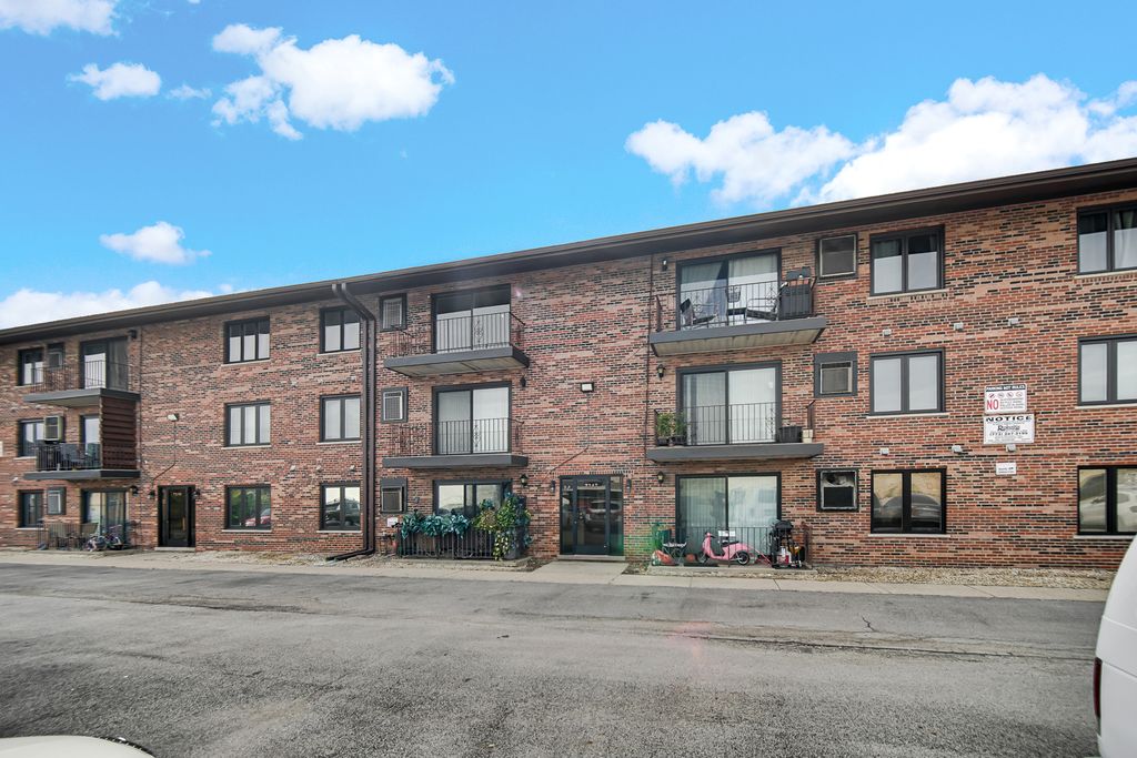 7347 W 79TH Place 3C, Bridgeview, IL 60455 — photo 2