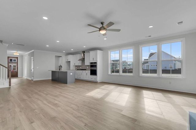 1005 Tributary Boulevard, Hollywood, SC 29449