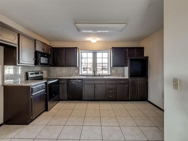 1908 Magnolia Lane, Edmond, OK 73013