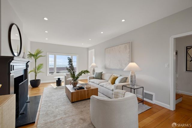 130 Maywood Drive, San Francisco, CA 94127