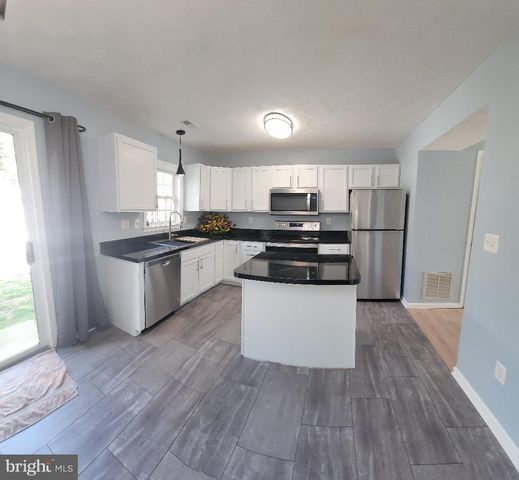 10612 GUILDERLAND CT, Fredericksburg, VA 22408