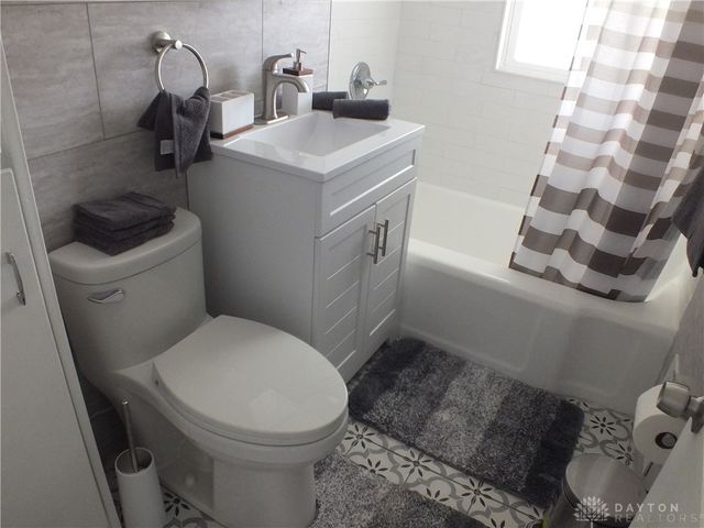 324 E Maplewood Avenue, Dayton, OH 45405