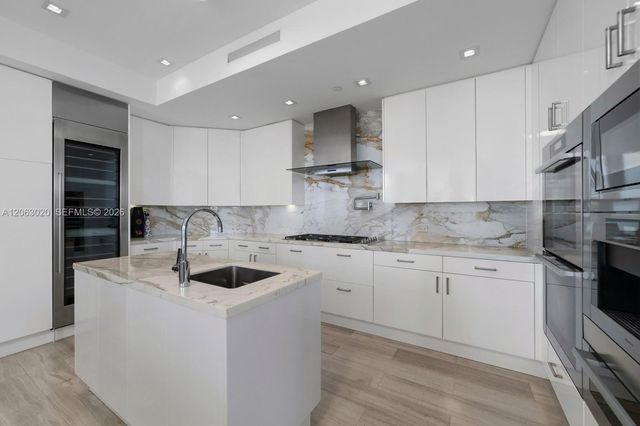 17749 Collins Ave 601, Sunny Isles Beach, FL 33160