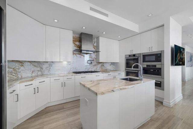 17749 Collins Ave 601, Sunny Isles Beach, FL 33160