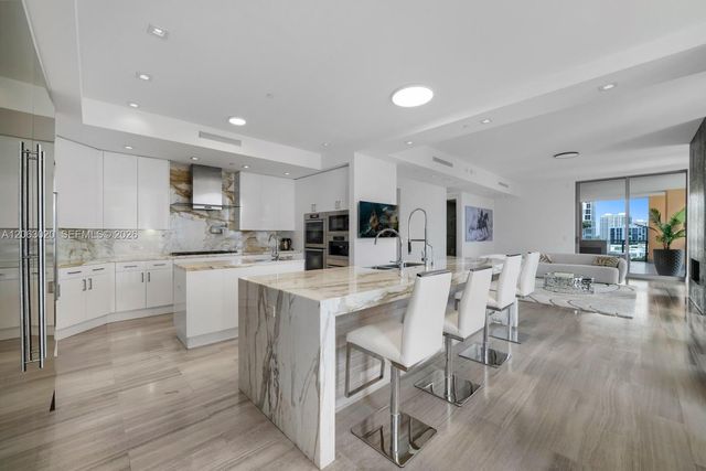 17749 Collins Ave 601, Sunny Isles Beach, FL 33160