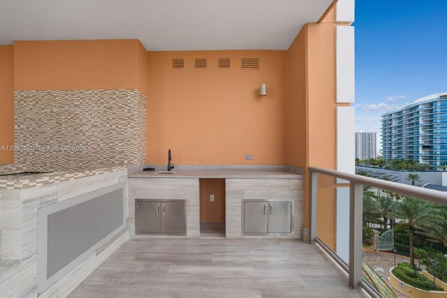 17749 Collins Ave 601, Sunny Isles Beach, FL 33160