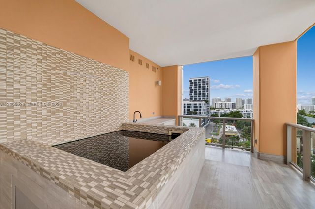 17749 Collins Ave 601, Sunny Isles Beach, FL 33160