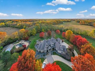 2080 High Meadow S, Bertrand Twp, MI 49120