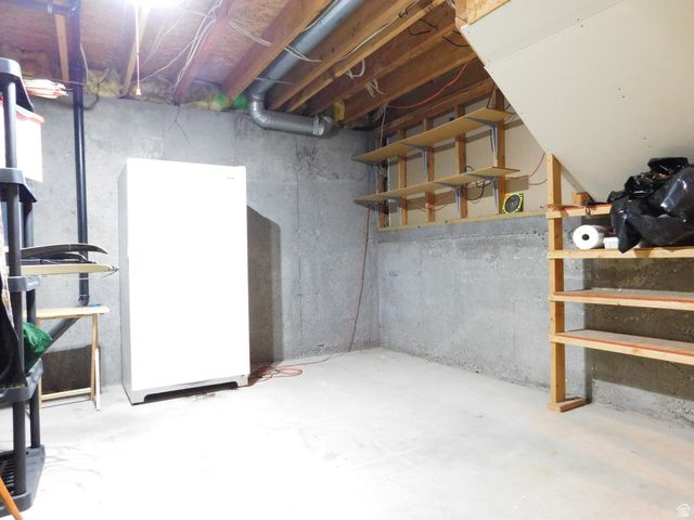 5707 S ESPRIT DR, Kearns, UT 84118
