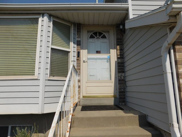 5707 S ESPRIT DR, Kearns, UT 84118