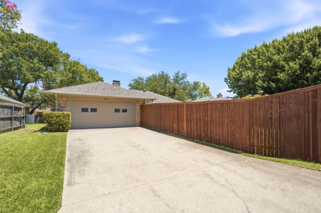 1920 Westminster Drive, Carrollton, TX 75007