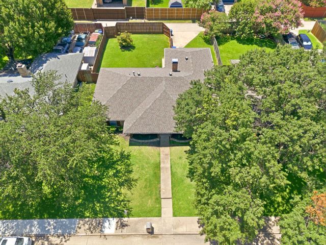 1920 Westminster Drive, Carrollton, TX 75007