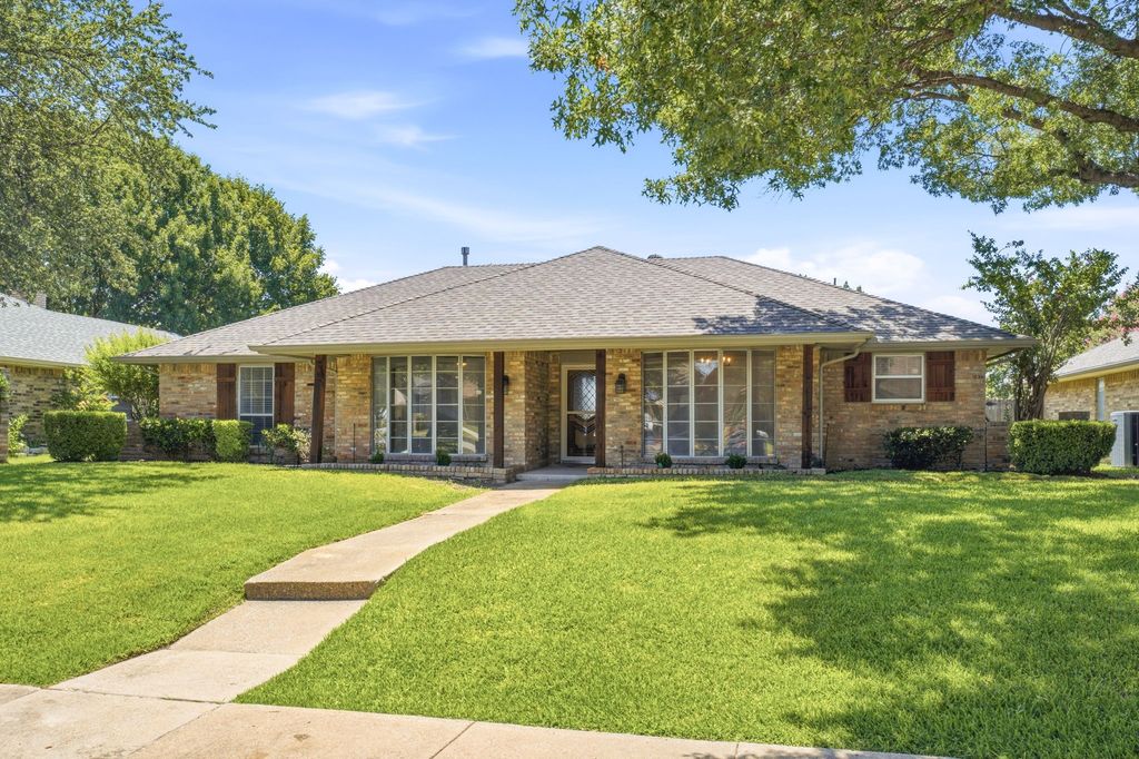 1920 Westminster Drive, Carrollton, TX 75007