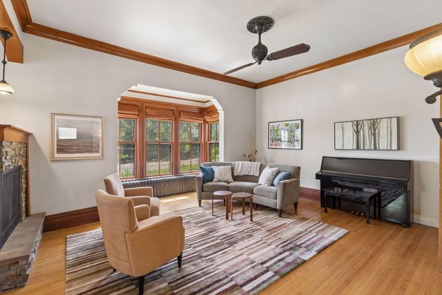 604 4th Street N, Stillwater, MN 55082