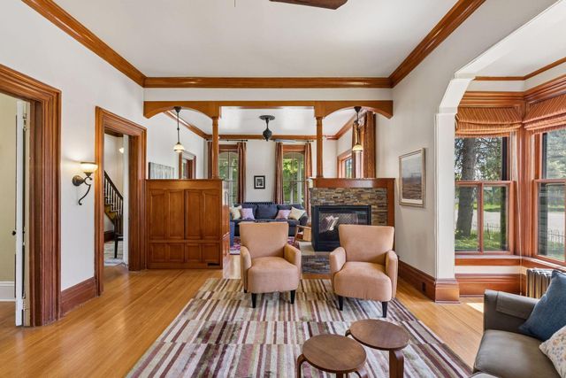 604 4th Street N, Stillwater, MN 55082