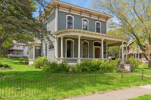 604 4th Street N, Stillwater, MN 55082