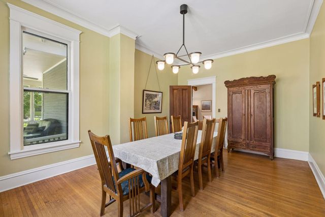 604 4th Street N, Stillwater, MN 55082