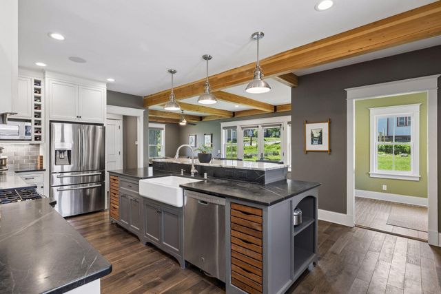 604 4th Street N, Stillwater, MN 55082