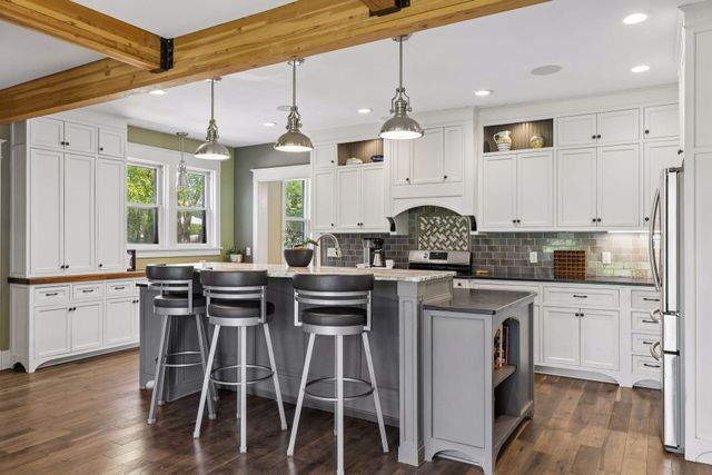 604 4th Street N, Stillwater, MN 55082