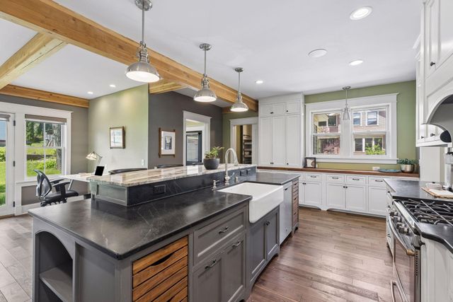 604 4th Street N, Stillwater, MN 55082