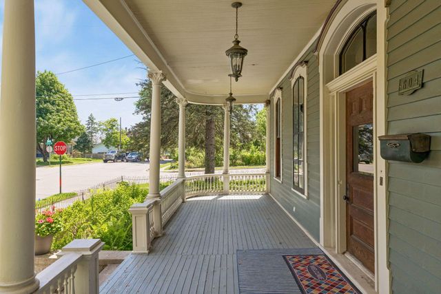 604 4th Street N, Stillwater, MN 55082
