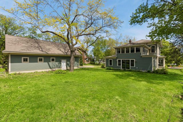 604 4th Street N, Stillwater, MN 55082
