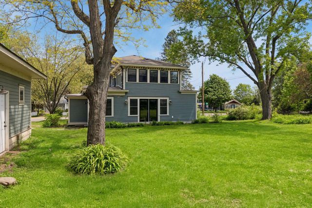 604 4th Street N, Stillwater, MN 55082