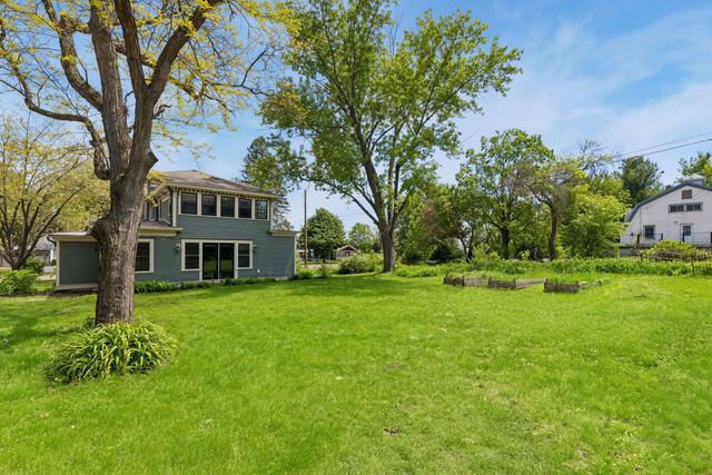 604 4th Street N, Stillwater, MN 55082