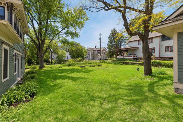 604 4th Street N, Stillwater, MN 55082