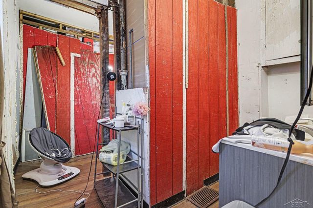 33 graves Avenue, Battle Creek, MI 49037