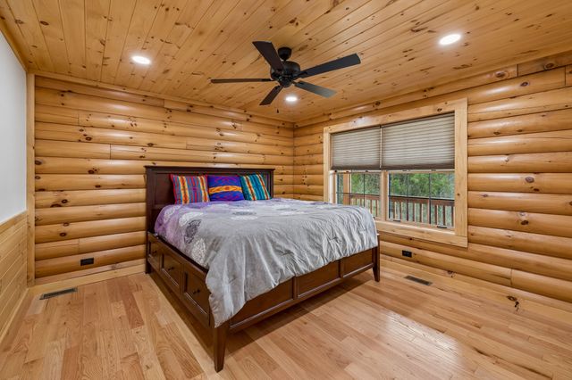 160 Webster Branch Ln, Whitleyville, TN 38588