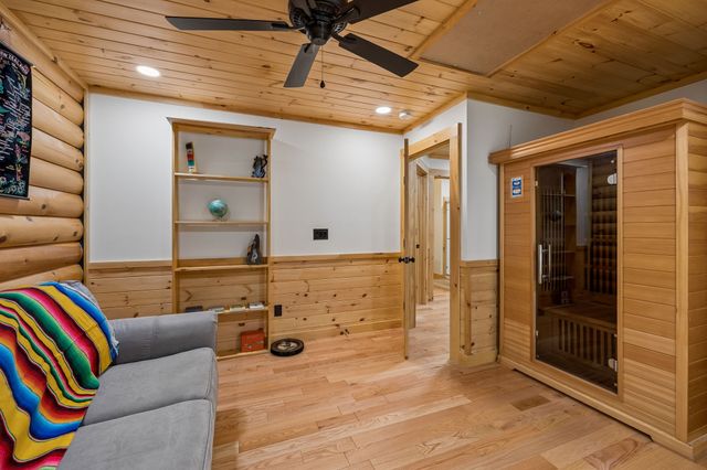 160 Webster Branch Ln, Whitleyville, TN 38588