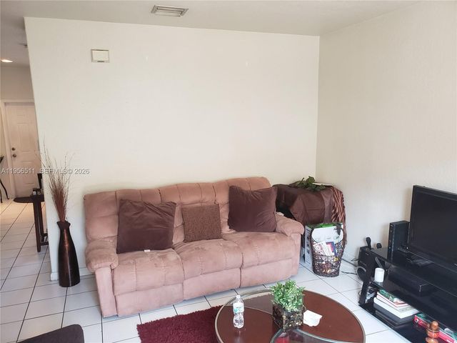 1542 SE 24th Ct 215, Homestead, FL 33035