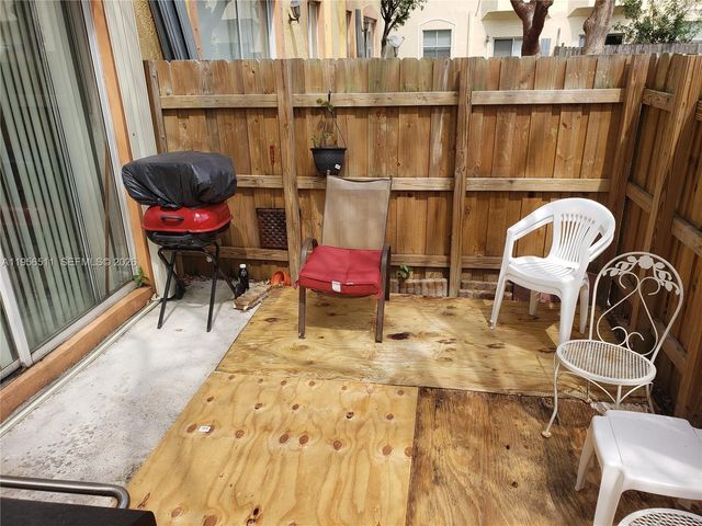 1542 SE 24th Ct 215, Homestead, FL 33035