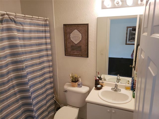 1542 SE 24th Ct 215, Homestead, FL 33035