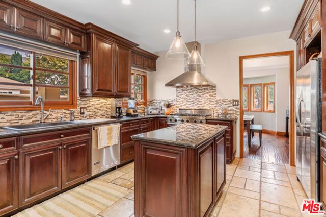 4375 Kraft Avenue, Studio City (los Angeles), CA 91604